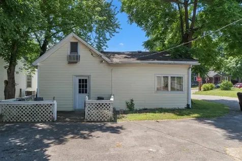 1447 Nutwood Street Bowling Green KY 42101