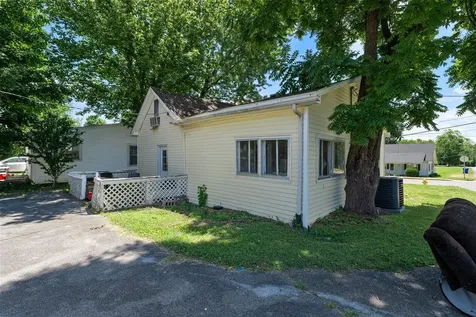 1447 Nutwood Street Bowling Green KY 42101