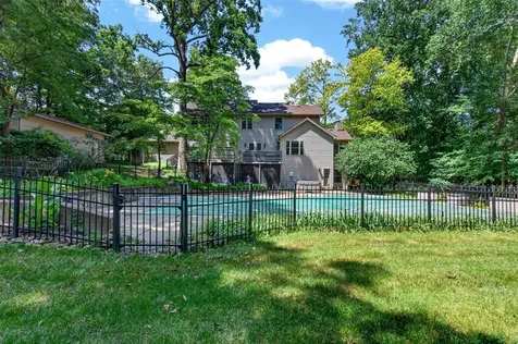 730 Scottsborough Circle Bowling Green KY 42103