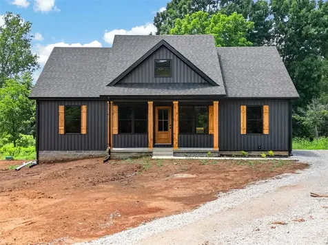 2797 Dennis Corinth Road Auburn KY 42206