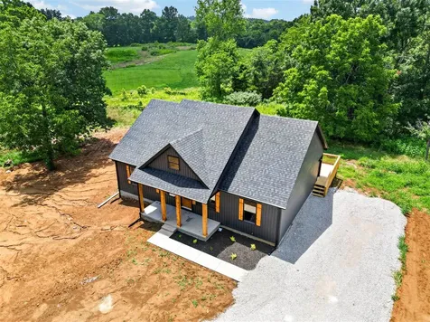 2797 Dennis Corinth Road Auburn KY 42206