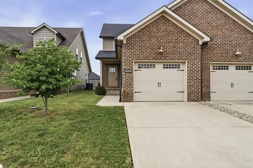 6565 Night Horse Circle Bowling Green KY 42101