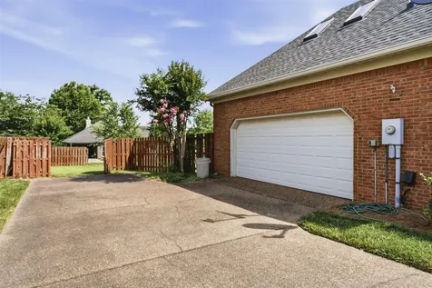 2607 Crossridge Street Bowling Green KY 42104