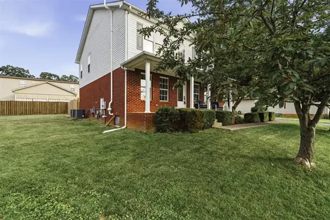 1319 Wintercress Court Bowling Green KY 42104