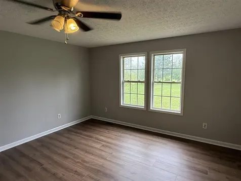 158 Pembroke Court Bowling Green KY 42101