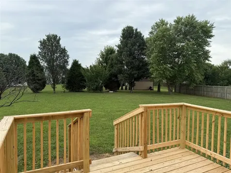 158 Pembroke Court Bowling Green KY 42101