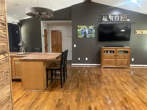 12 Yacht Club Drive Scottsville KY 42164