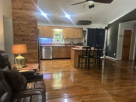 12 Yacht Club Drive Scottsville KY 42164