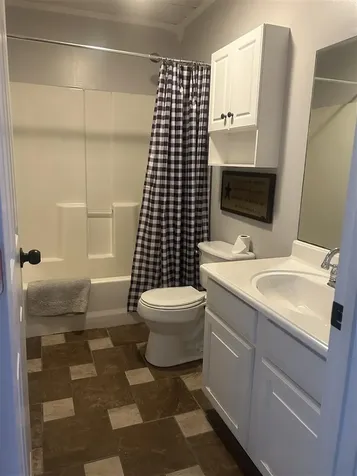 12 Yacht Club Drive Scottsville KY 42164