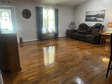 12 Yacht Club Drive Scottsville KY 42164