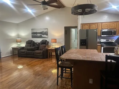 12 Yacht Club Drive Scottsville KY 42164