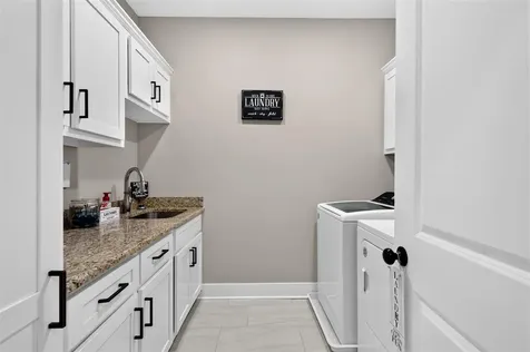 8682 Pebblestone Lane Bowling Green KY 42122