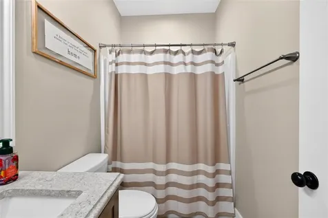 8682 Pebblestone Lane Bowling Green KY 42122