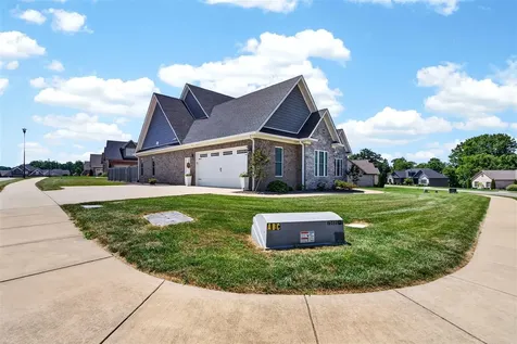 8682 Pebblestone Lane Bowling Green KY 42122