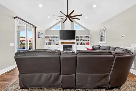8682 Pebblestone Lane Bowling Green KY 42122