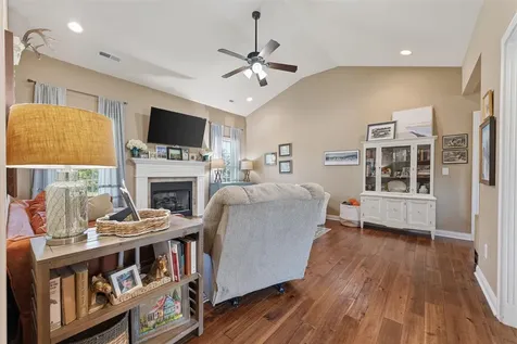 645 Hunts Bend Road Bowling Green KY 42103