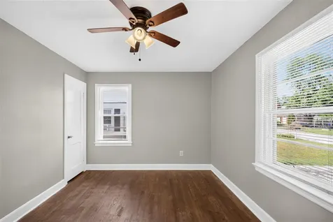1556 Virginia Drive Bowling Green KY 42101