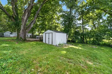 1556 Virginia Drive Bowling Green KY 42101