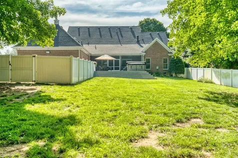 1545 Shady Ridge Court Bowling Green KY 42104