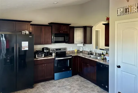 330 Deluth Drive Bowling Green KY 42101