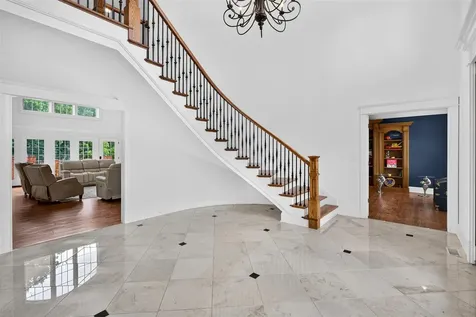 8408 Cemetery Road Bowling Green KY 42103