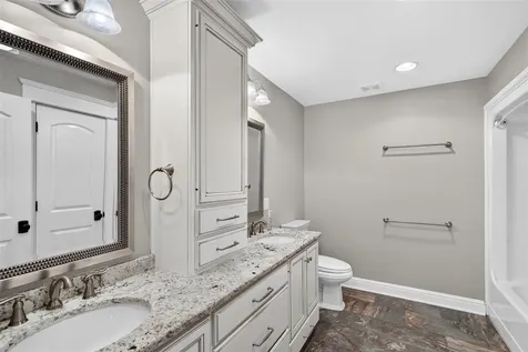8408 Cemetery Road Bowling Green KY 42103