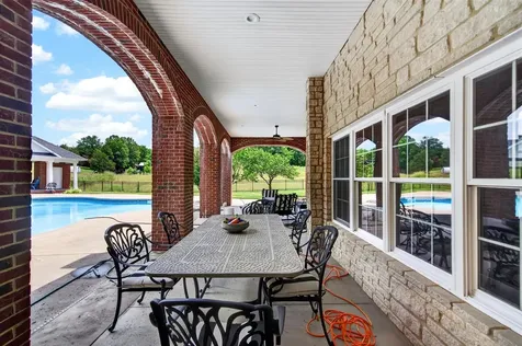 8408 Cemetery Road Bowling Green KY 42103
