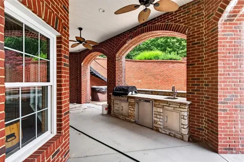 8408 Cemetery Road Bowling Green KY 42103