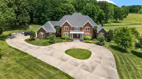 8408 Cemetery Road Bowling Green KY 42103
