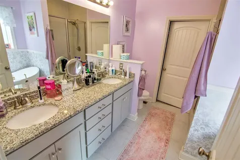7034 Stone Meade Court Bowling Green KY 42101