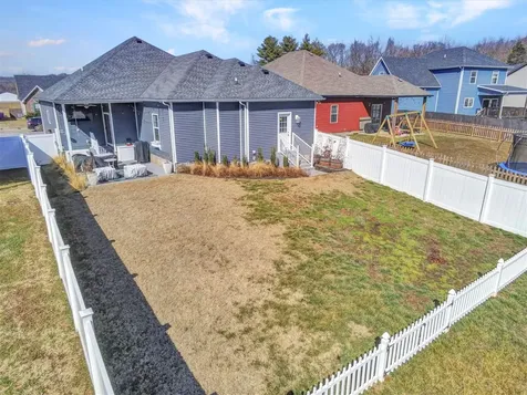 7034 Stone Meade Court Bowling Green KY 42101