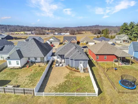 7034 Stone Meade Court Bowling Green KY 42101