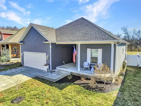 7034 Stone Meade Court Bowling Green KY 42101