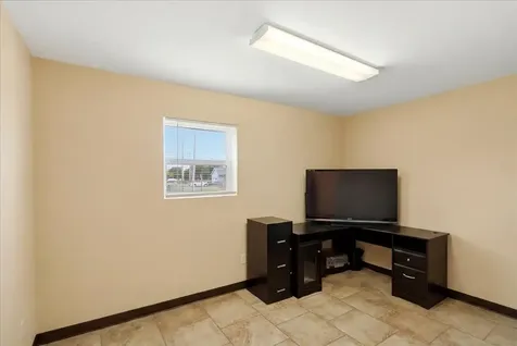 855 Beauty Avenue Bowling Green KY 42101