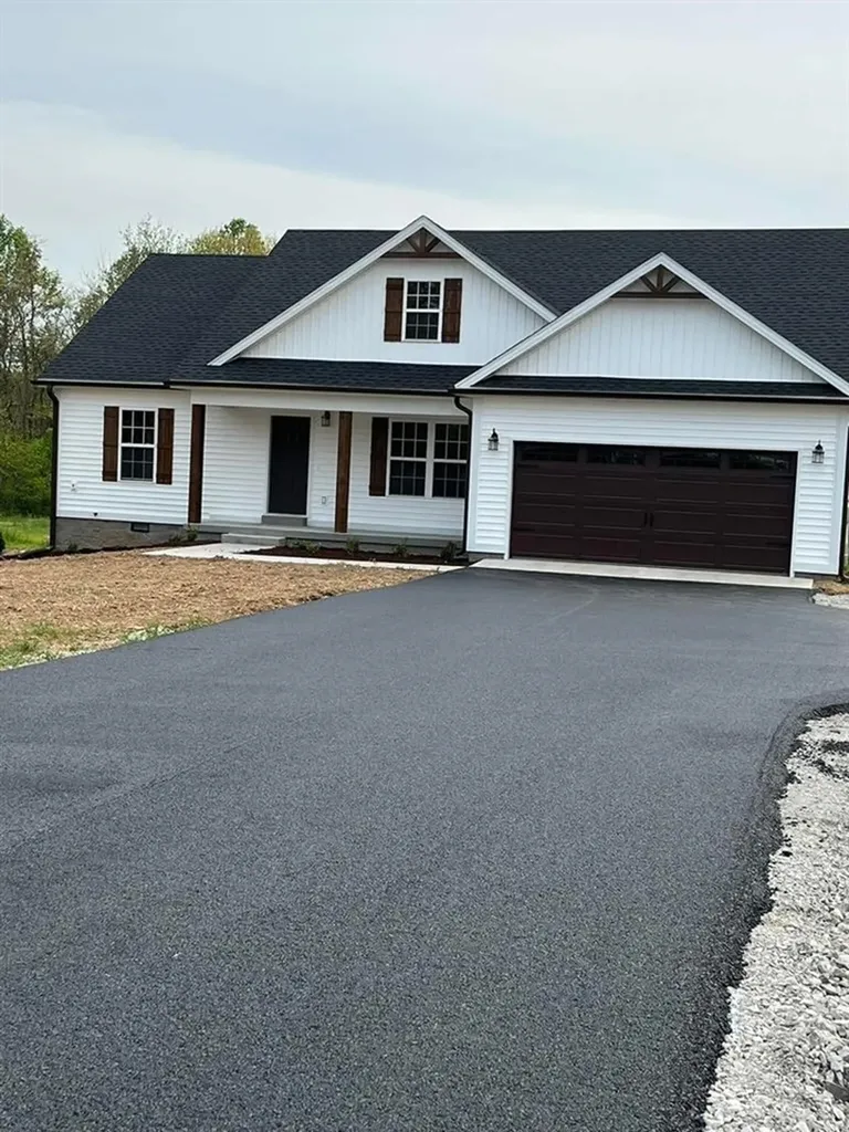 2835 Spears Road Scottsville KY 42164