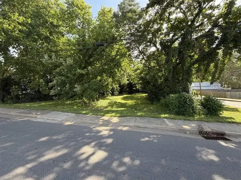 835 Boatlanding Road Bowling Green KY 42101