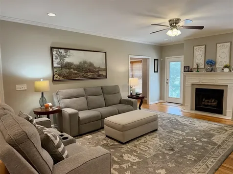 123 Sutters Mill Court Bowling Green KY 42104