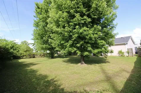 577 Meridian Drive Bowling Green KY 42101