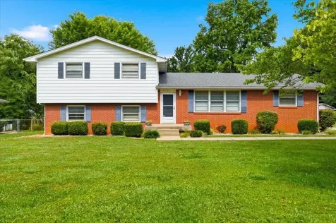 1226 Shawnee Way Bowling Green KY 42104
