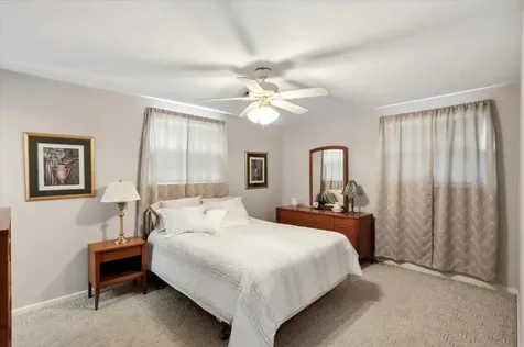 1226 Shawnee Way Bowling Green KY 42104