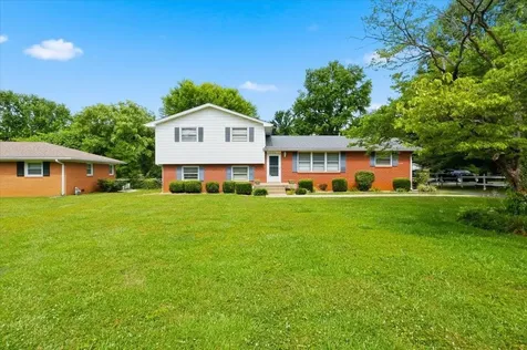 1226 Shawnee Way Bowling Green KY 42104