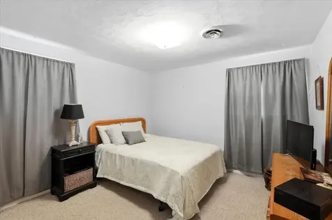 1226 Shawnee Way Bowling Green KY 42104