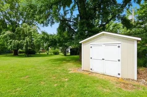 1226 Shawnee Way Bowling Green KY 42104
