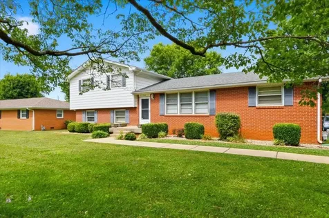 1226 Shawnee Way Bowling Green KY 42104