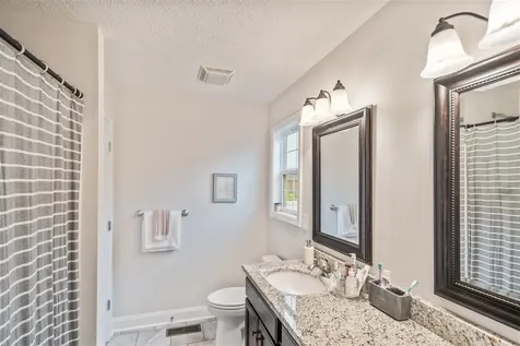 5361 Amber Creek Lane Bowling Green KY 42101