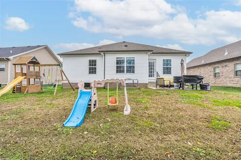 5361 Amber Creek Lane Bowling Green KY 42101