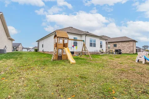 5361 Amber Creek Lane Bowling Green KY 42101