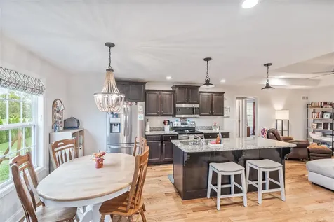 5361 Amber Creek Lane Bowling Green KY 42101