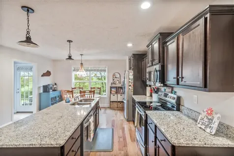 5361 Amber Creek Lane Bowling Green KY 42101