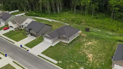 2761 Cedrus Avenue Bowling Green KY 42101
